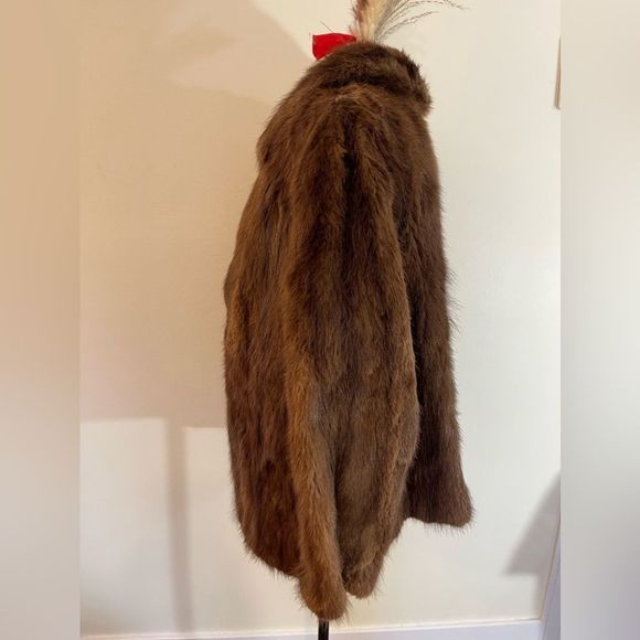 Vintage Muskrat fur coat | Woman’s vintage Muskrat fur coat | Vintage fur jacket - Picture 5 of 12